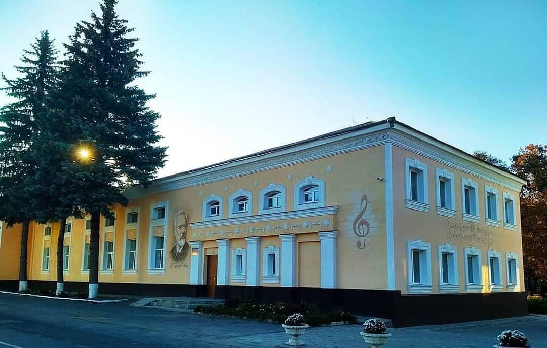 Тростянецька дитяча музична школа оголошує набір учнів на 2026-2027 навчальний рік