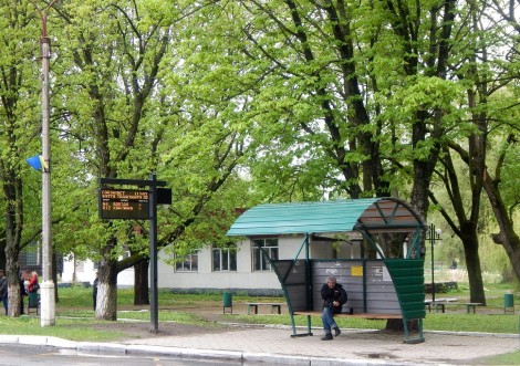 У Тростянці запрацювали електронні табло на автобусних зупинках