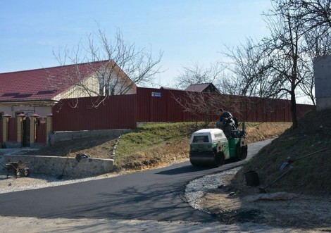 Дорожні роботи тривають