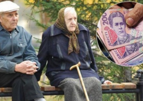 Пенсії підвищать у два етапи
