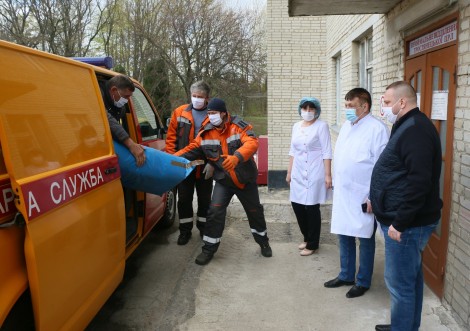 Медичні працівники Тростянця отримали допомогу від газовиків