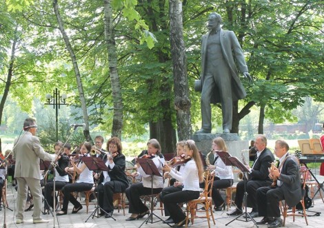 180 річниця від дня народження генія світової музики П.І.Чайковського