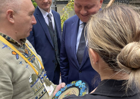 Мер Тростянця бере участь у візиті у Велику Британію в складі делегації Клубу мерів
