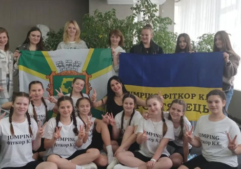 Тростянецькі спортсменки дебютували на фестивалі Jumping Fitness