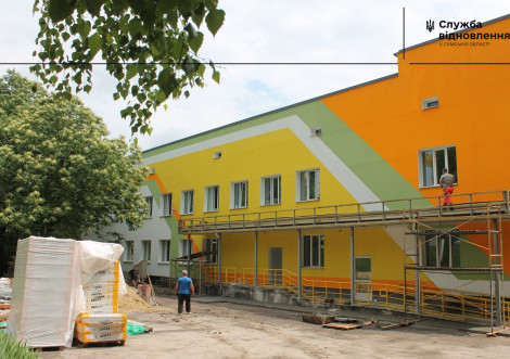 У Тростянці триває відновлення лікарні після руйнувань часів окупації