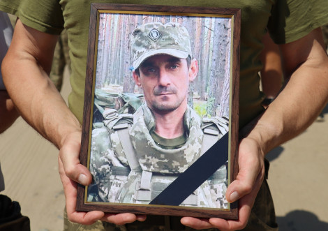 У селі Олексине попрощалися з Героєм України Олександром Липовим