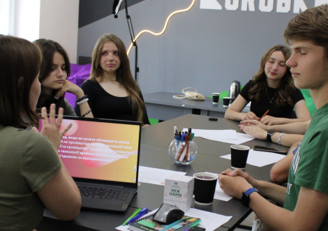 У центрі "Коробка" діє клуб ненасильницьких дебатів