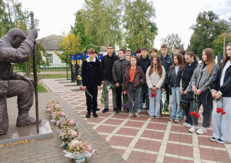 Напередодні Дня Захисників України у закладах освіти проходять уроки мужності