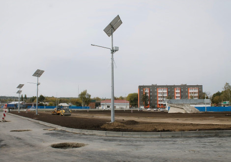 Відновлення привокзальної площі у Тростянці продовжується
