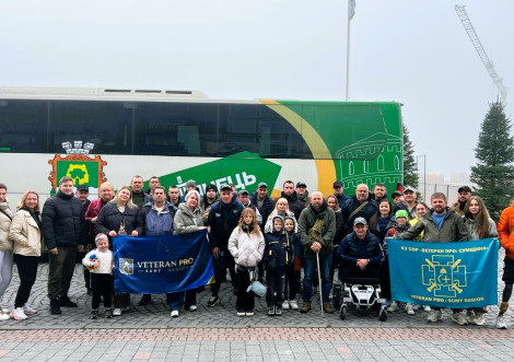 Тростянець надав автобус для реабілітації сумських ветеранів у Львівській області