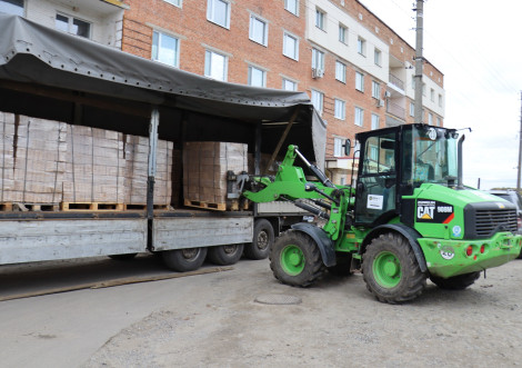 Тростянець отримав 20 тонн паливних брикетів від Благодійного фонду "АДРА Україна"