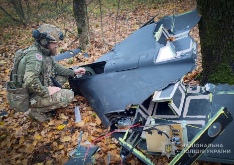 Вибухотехніки знешкодили збитий ворожий дрон у лісі Охтирського району