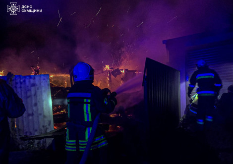 Рятувальники ліквідували пожежу господарчої будівлі в селі Білка
