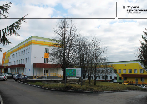 У Тростянецькій міській лікарні завершено зовнішні роботи біля поліклініки та дитячого відділення