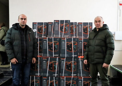 Тростянець отримав 51 генератор від британських благодійників для незахищених жителів