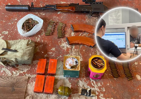 У Тростянці у 60-річного чоловіка вилучили арсенал зброї та вибухівку
