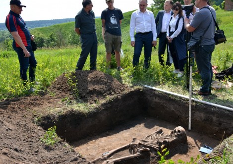 Поховання майже тисячної давнини знайшли на розкопках у Зарічному