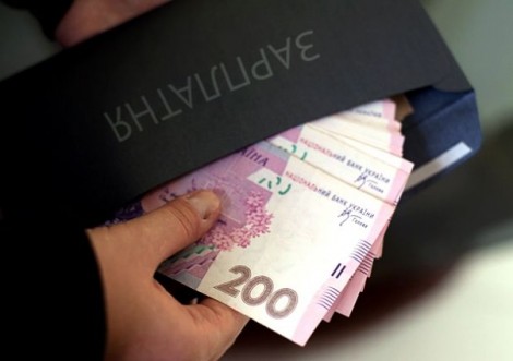 Суми ніяк не можуть наздогнати по середній зарплатні Тростянець
