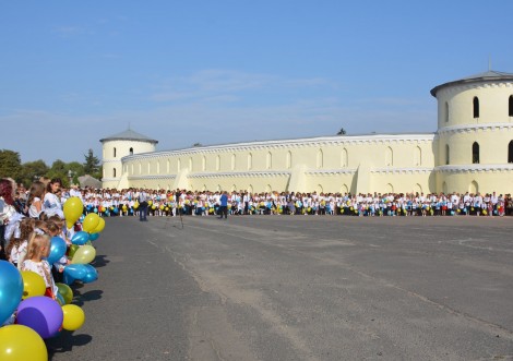 День знань відзначили в Тростянецькій громаді