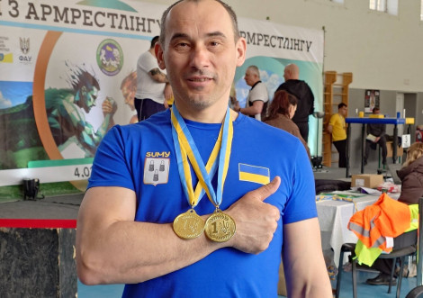 Тростянчанин Володимир Касьяненко став дворазовим чемпіоном України з армрестлінгу